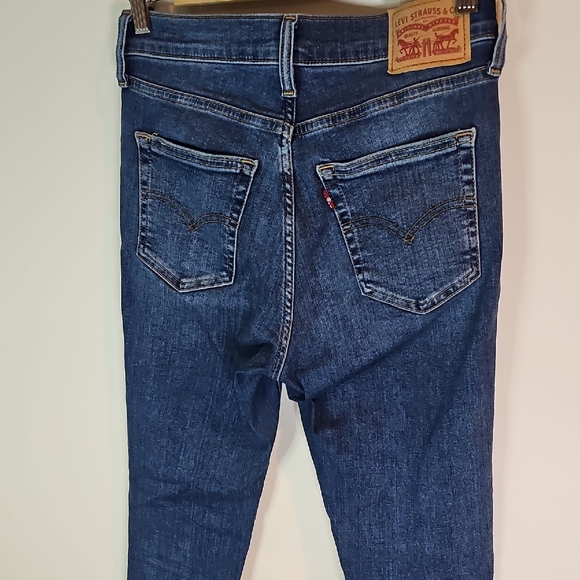 Levi's 720 Women's 28x30 High Rise Dark Blue Skinny Jeans - Picture 4 of 10